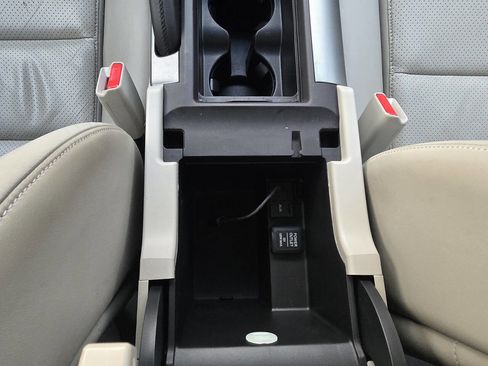 Used 2011 Acura TL w/ Technology Package image 36