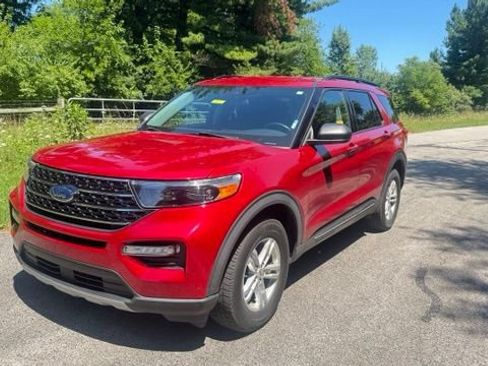 Used 2021 Ford Explorer XLT w/ Equipment Group 202A AWD/4WD image 1