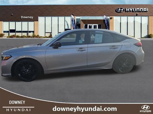 Used 2025 Honda Civic Sport image 2