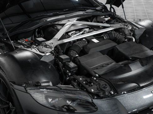 Used 2020 Aston Martin V8 Vantage Coupe image 25