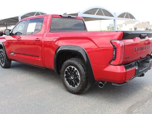 Used 2024 Toyota Tundra Platinum AWD/4WD image 6