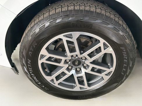 Used 2025 Ford Expedition Active AWD/4WD image 11