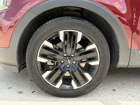 Used 2023 Kia Telluride SX FWD image 9