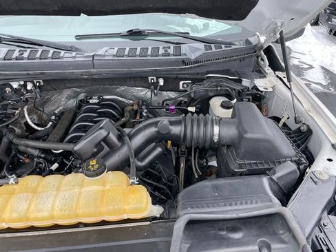 Used 2016 Ford F150 Platinum w/ Equipment Group 701A Luxury image 44