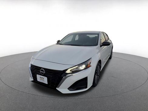 Used 2025 Nissan Altima 2.5 SV image 7