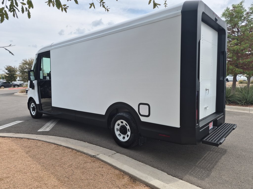 Used 2024 Chevrolet Brightdrop 600 w/ Commercial Equipment Package AWD/4WD image 7