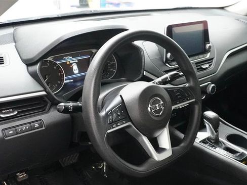 Used 2020 Nissan Altima 2.5 S FWD image 11