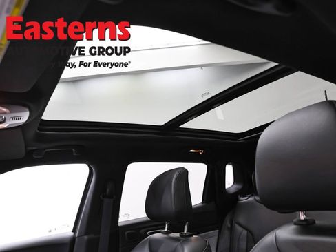 Used 2023 Jeep Compass Latitude w/ Sun and Sound Group AWD/4WD image 35