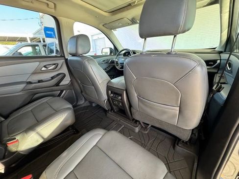 Used 2019 Chevrolet Traverse Premier w/ Driver Confidence II Package image 28
