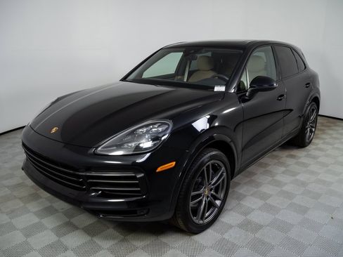 Certified 2022 Porsche Cayenne Platinum Edition w/ Premium Package Plus image 1