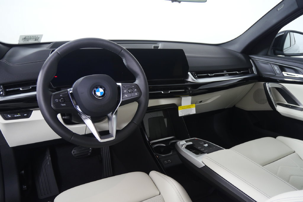 Certified 2026 BMW X2 xDrive28i w/ Technology Package AWD/4WD image 17