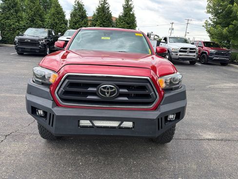 Used 2020 Toyota Tacoma SR5 w/ Technology Package AWD/4WD image 8