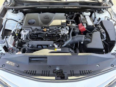 Used 2022 Toyota Camry SE image 11