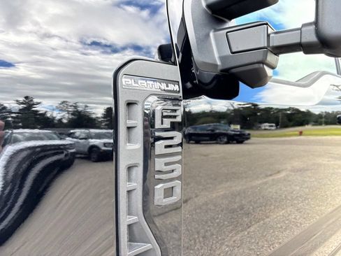 Used 2025 Ford F250 Platinum w/ FX4 Off-Road Package AWD/4WD image 10