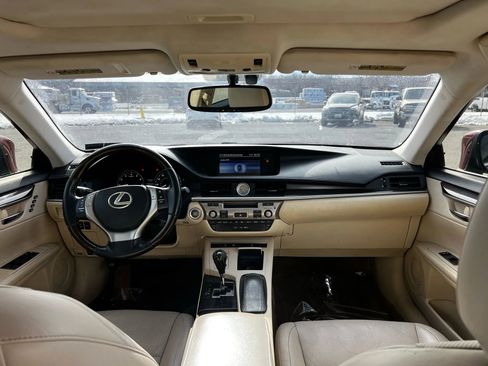 Used 2013 Lexus ES 350 w/ Luxury Pkg image 18