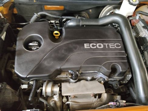 Used 2018 Chevrolet Equinox LT FWD image 30