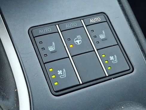 Used 2024 Lexus UX 250h F Sport AWD/4WD image 27