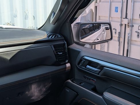 Used 2022 GMC Sierra 1500 AT4 w/ AT4 Preferred Package AWD/4WD image 25