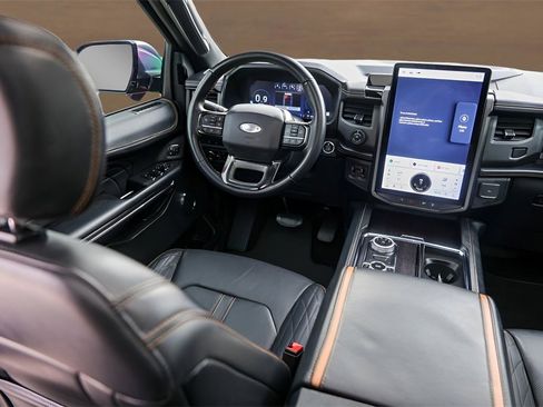 Used 2023 Ford Expedition Max Platinum image 29