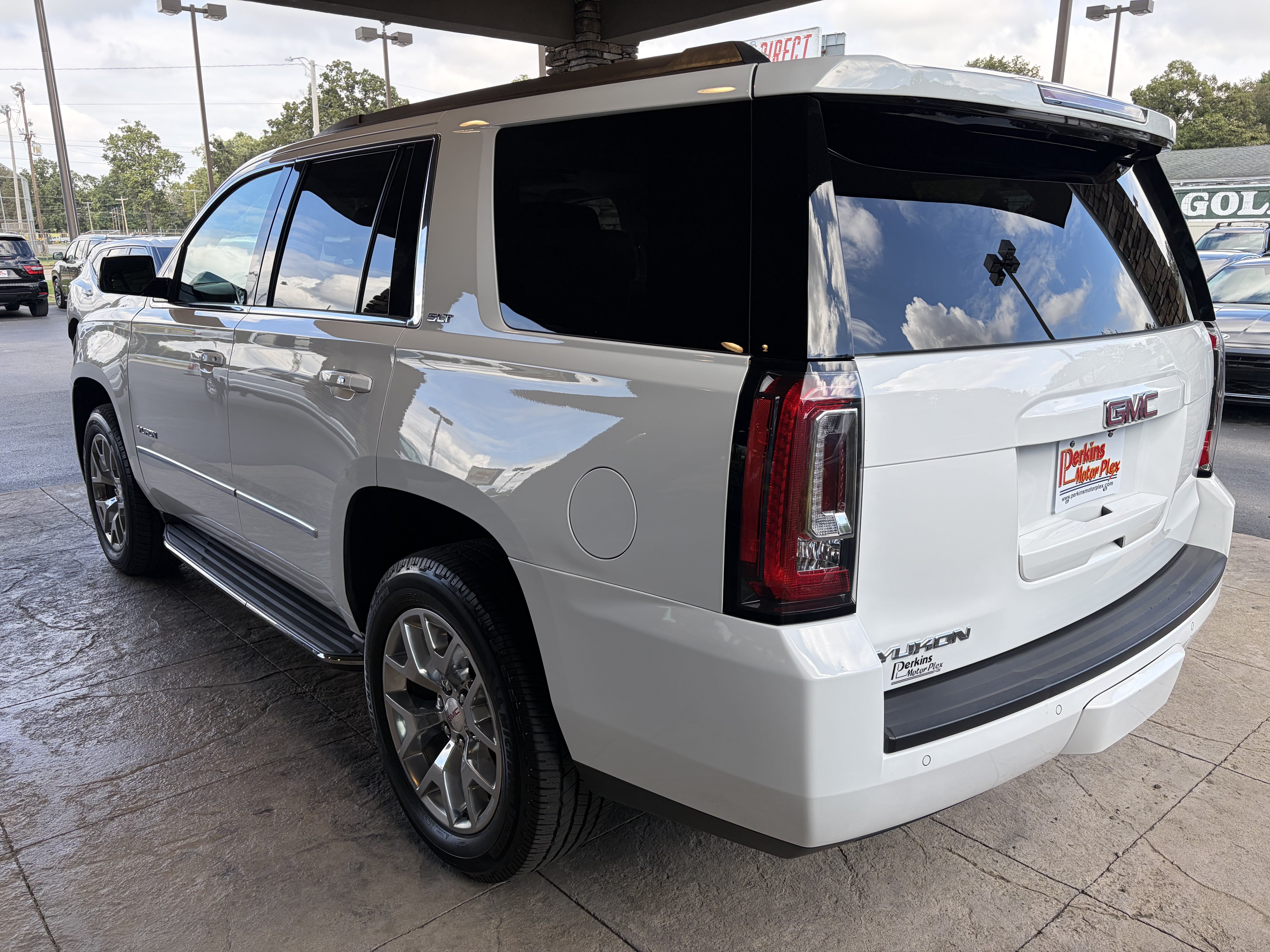 Used 2016 GMC Yukon SLT w/ Open Road Package AWD/4WD image 8