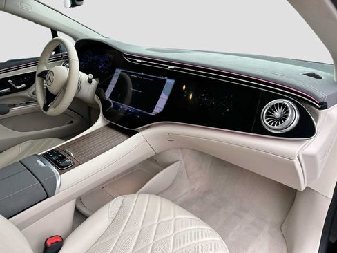Used 2022 Mercedes-Benz EQS 580 4MATIC Sedan image 30