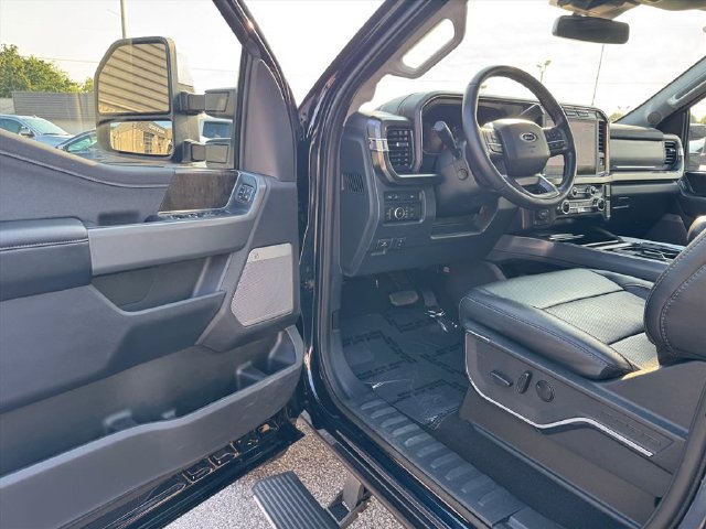 Used 2024 Ford F250 Lariat w/ Chrome Package AWD/4WD image 15