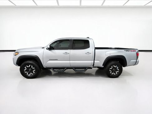 Used 2022 Toyota Tacoma TRD Off-Road w/ Technology Package AWD/4WD image 21