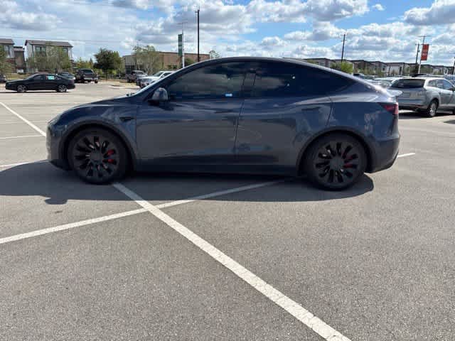 Used 2022 Tesla Model Y Performance AWD/4WD image 2