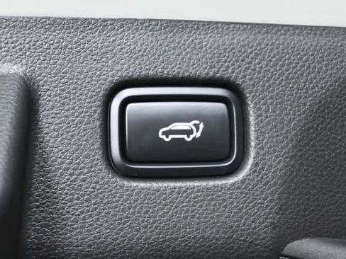 Used 2025 Kia Seltos EX image 9