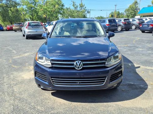 Used 2014 Volkswagen Touareg TDI AWD/4WD image 11