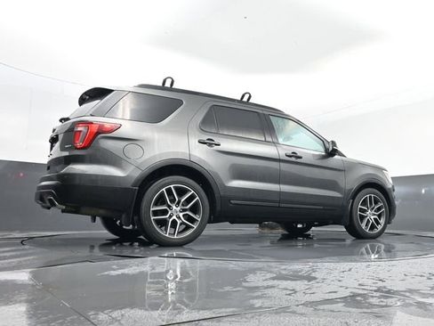 Used 2017 Ford Explorer Sport AWD/4WD image 30