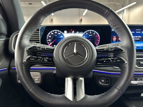 Certified 2025 Mercedes-Benz GLS 450 4MATIC image 27