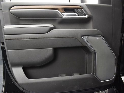 Used 2024 Chevrolet Silverado 2500 High Country w/ Midnight Edition image 16