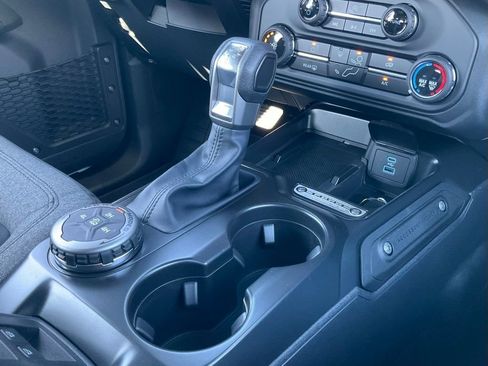 New 2025 Ford Bronco 4-Door image 48