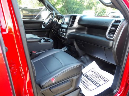 Used 2021 RAM 5500 Tradesman w/ Chrome Appearance Group RWD image 39