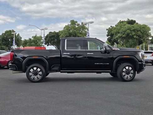 Used 2024 GMC Sierra 2500 Denali AWD/4WD image 3