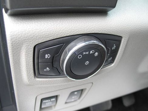 Used 2018 Ford F150 XLT w/ Equipment Group 301A Mid AWD/4WD image 43