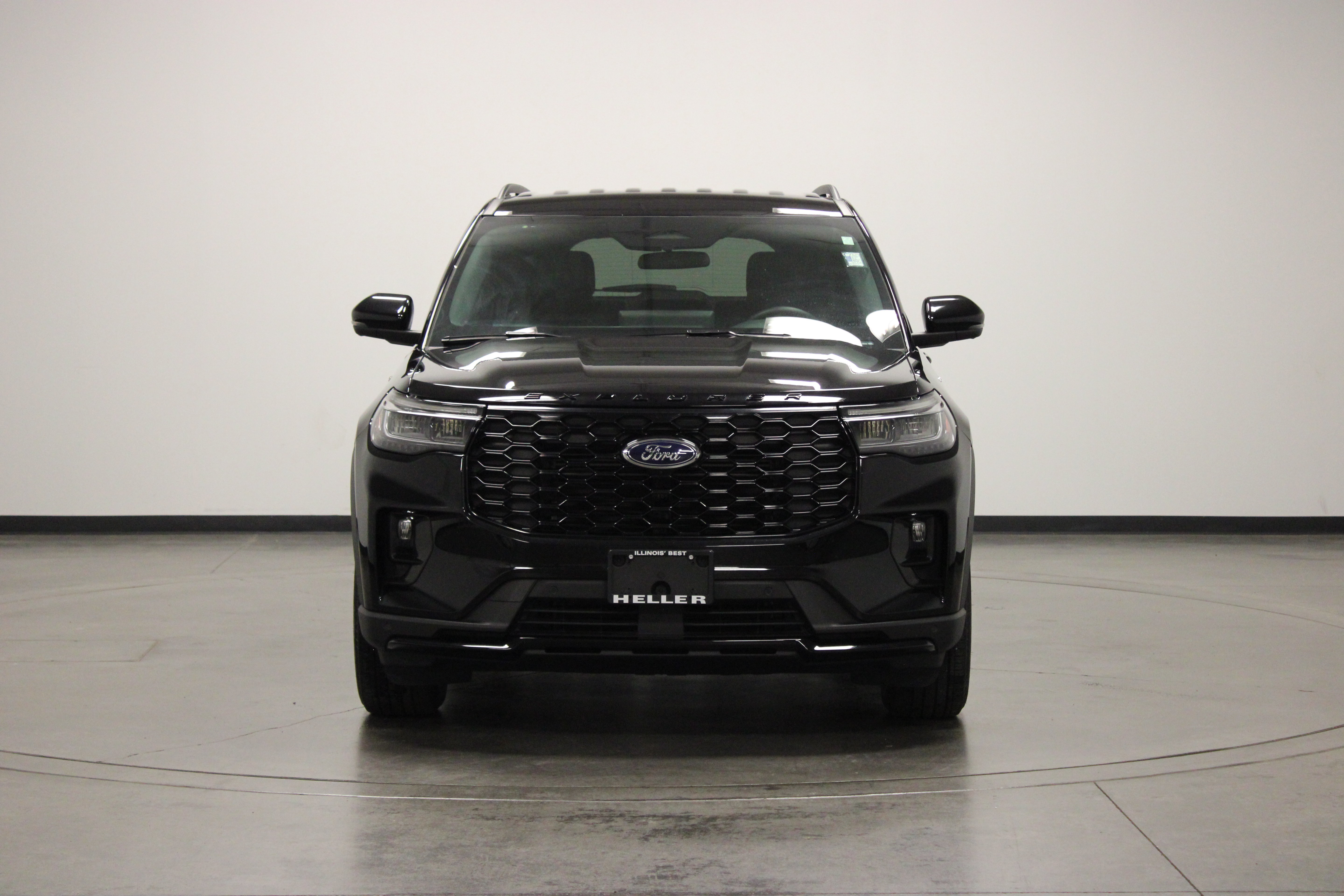 Used 2025 Ford Explorer ST-Line AWD/4WD image 3