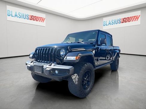 Used 2022 Jeep Gladiator Sport AWD/4WD image 6