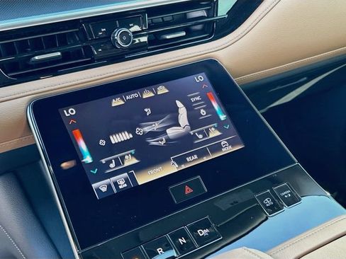 Used 2025 INFINITI QX80 Luxe RWD image 13