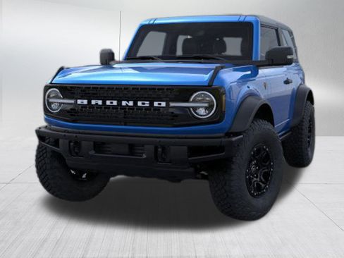 New 2025 Ford Bronco Badlands image 2