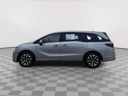 Certified 2025 Honda Odyssey EX-L image 3