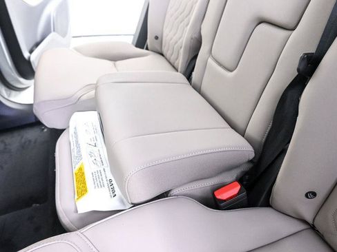 Used 2026 Volvo XC90 B6 Plus w/ Protection Package Premier AWD/4WD image 22
