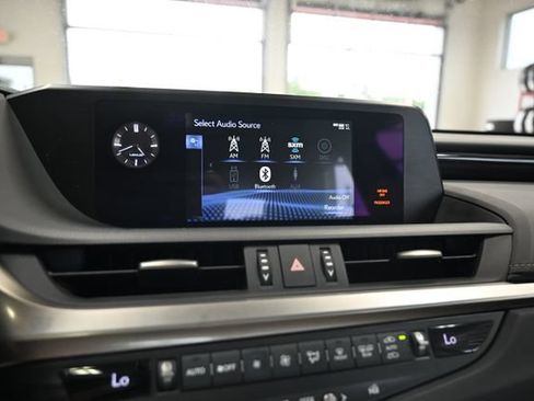 Used 2021 Lexus ES 250 w/ Premium Package AWD/4WD image 16