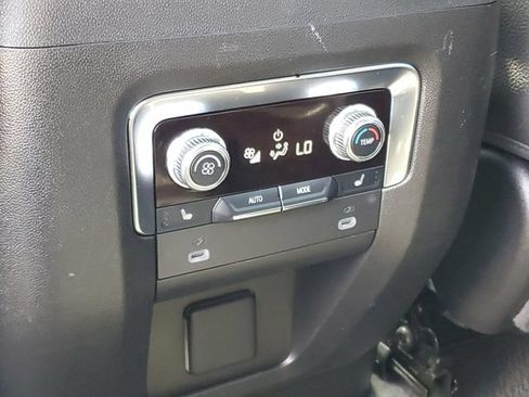 Used 2024 GMC Yukon XL Denali AWD/4WD image 31
