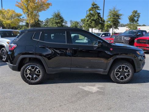 New 2026 Jeep Compass Trailhawk image 3