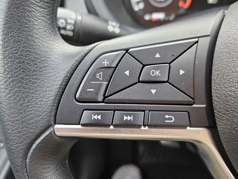 Used 2024 Nissan Kicks SV image 12