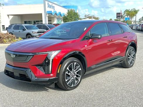 Used 2025 Cadillac Optiq Sport 2 w/ LPO, Floor Liner Package image 1