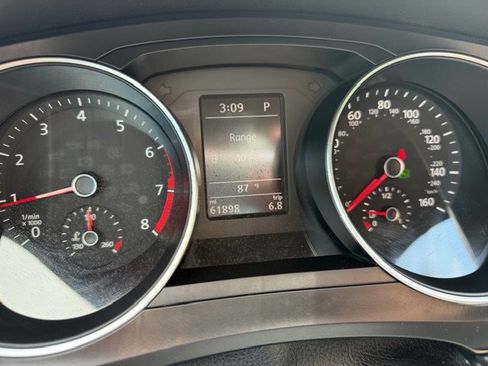 Used 2017 Volkswagen Jetta SE image 19