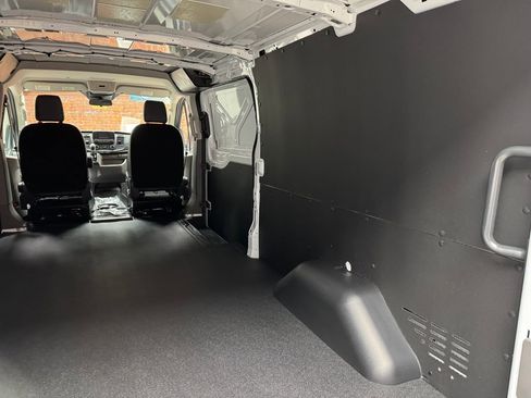 Used 2024 Ford Transit 150 Low Roof AWD w/ Exterior Upgrade Package image 28